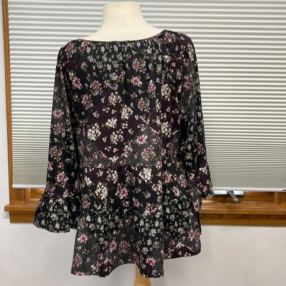 Floral & Ivy NWT Black and Pink Floral Babydoll Top Size Medium - Picture 5 of 12